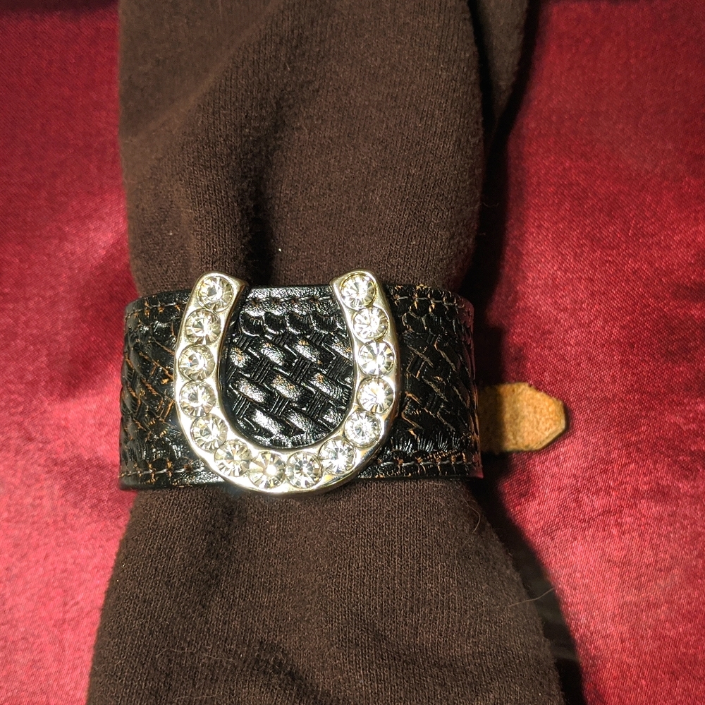 Rhinestone horseshoe bracelet
